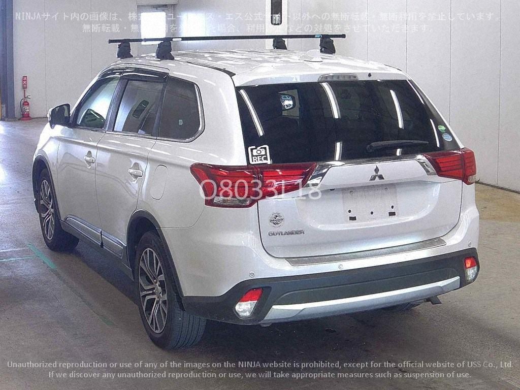 2017 MITSUBISHI Outlander 4WD 24G Safety Package