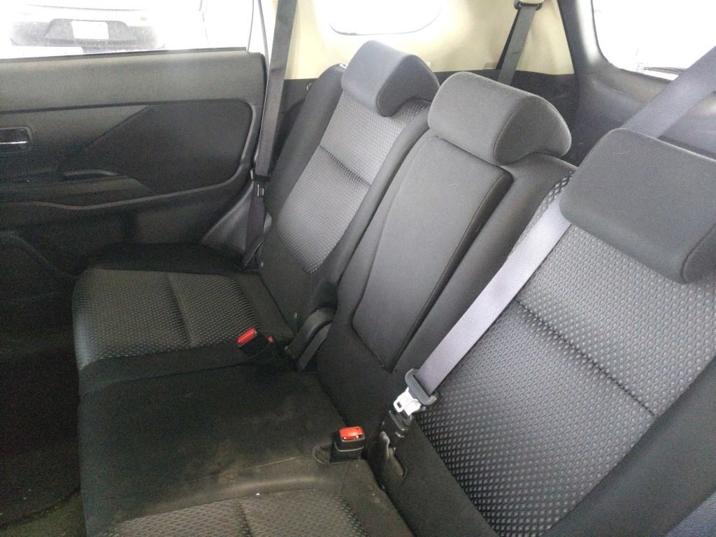 2017 MITSUBISHI Outlander 4WD 24G Safety Package