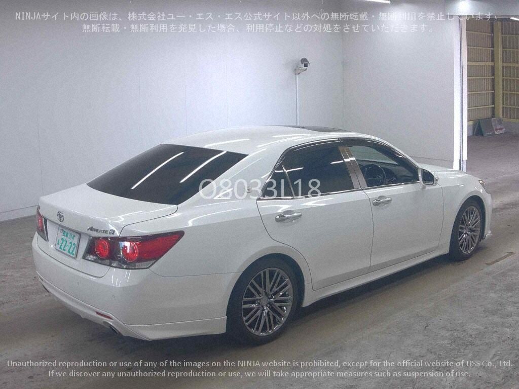 2017 TOYOTA Crown