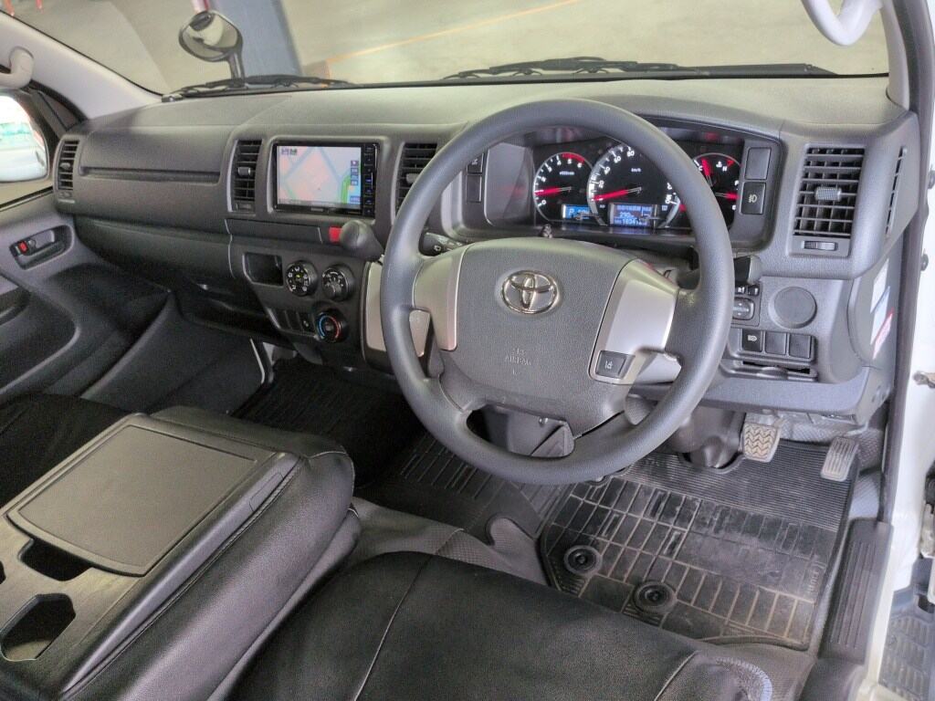 2018 TOYOTA Hiace Van 5D DX