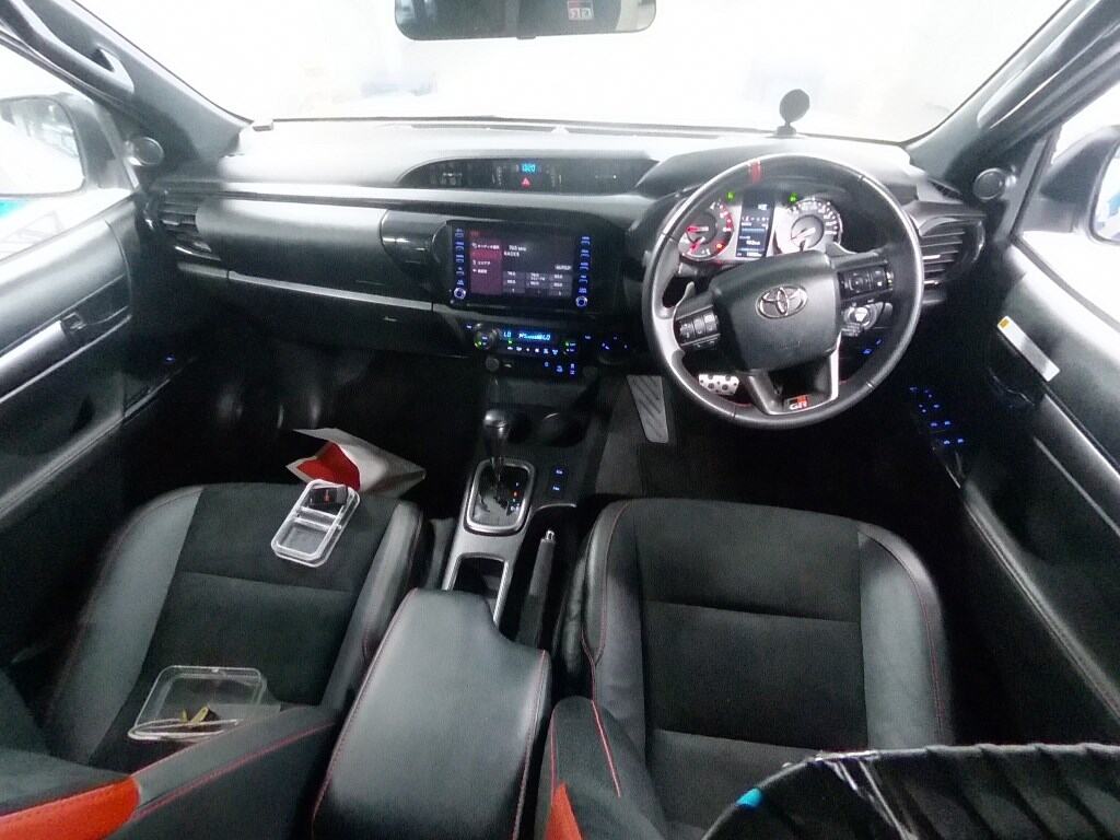 2024 TOYOTA Hilux Z GR Sport 4D 4WD