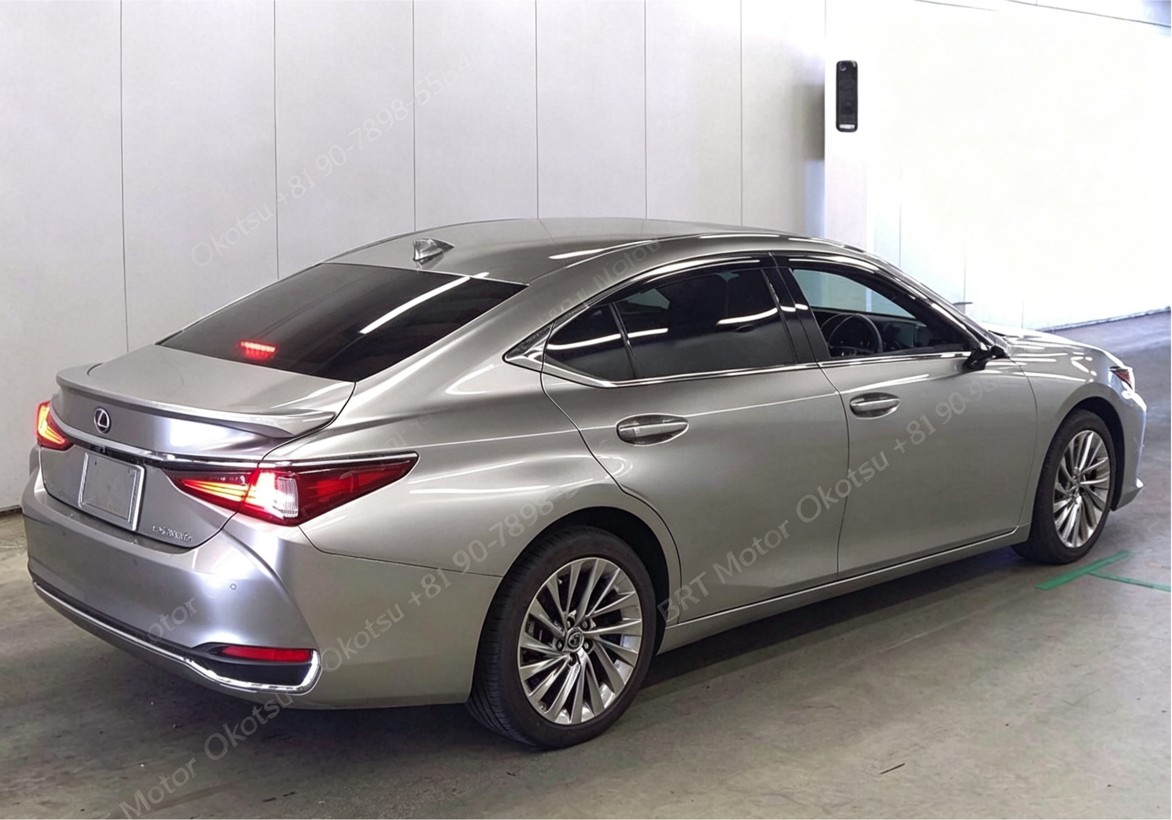 2023 LEXUS ES300H