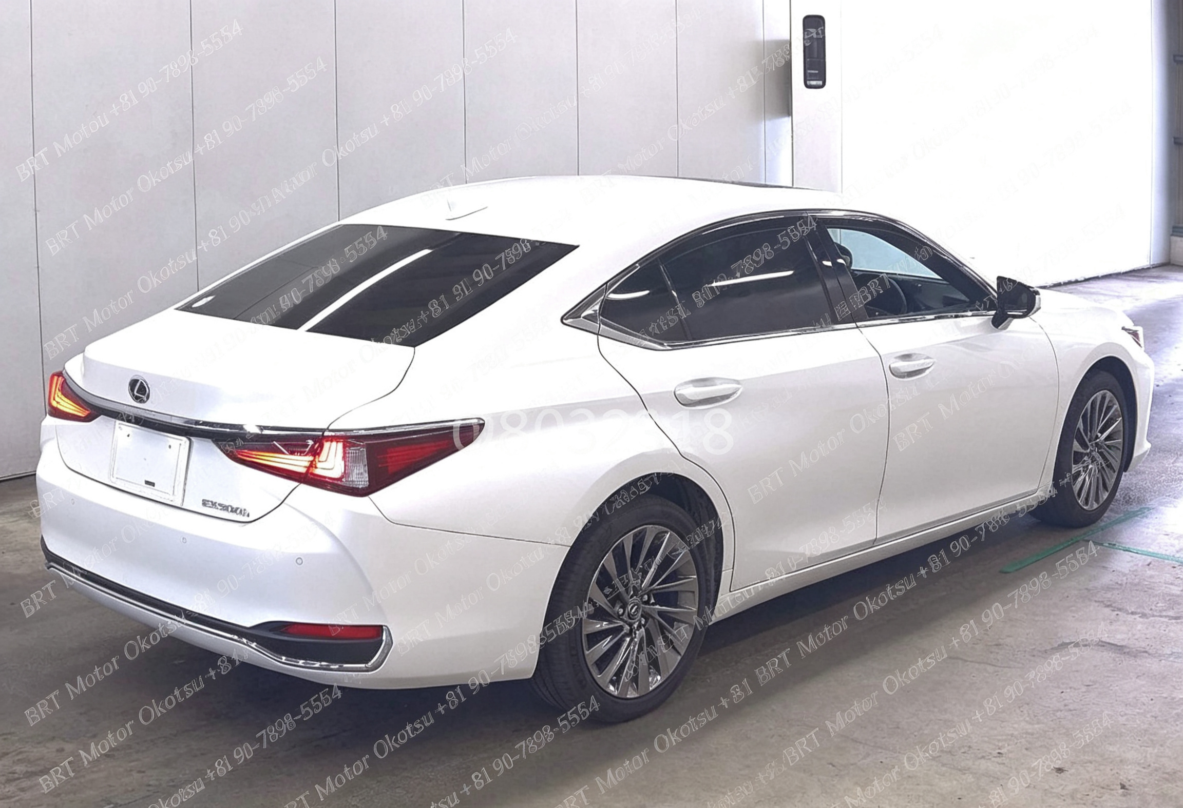 2023 LEXUS ES300H