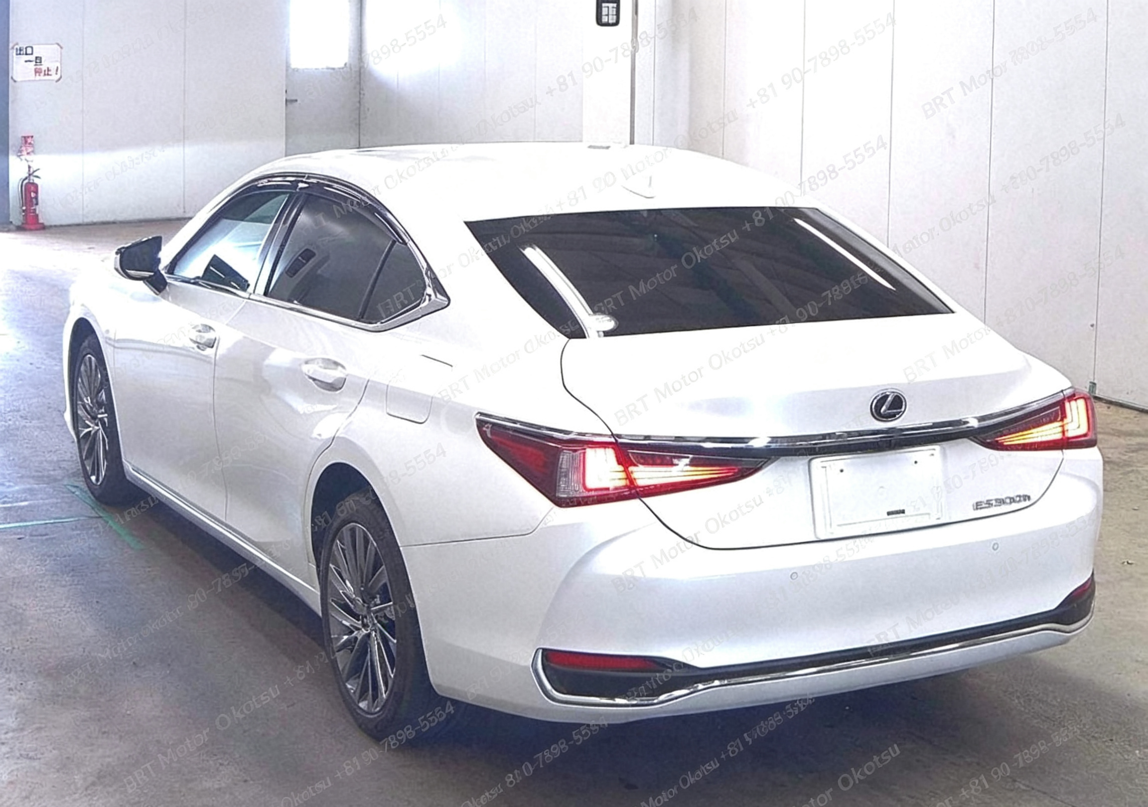 2023 LEXUS ES300H