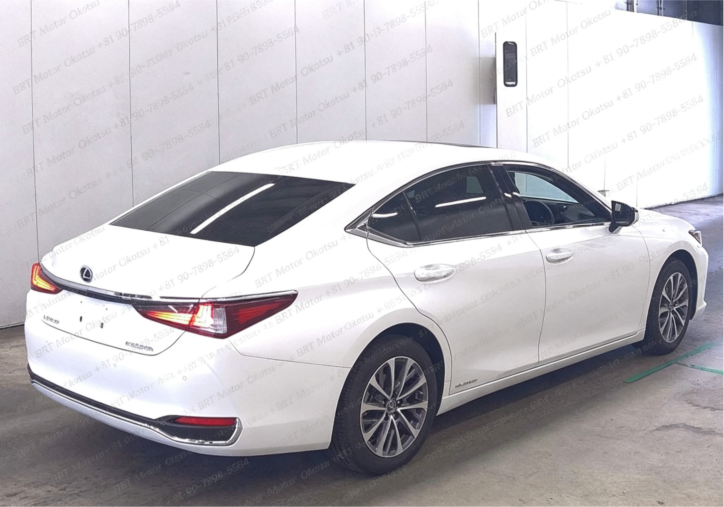 2021 LEXUS ES300H