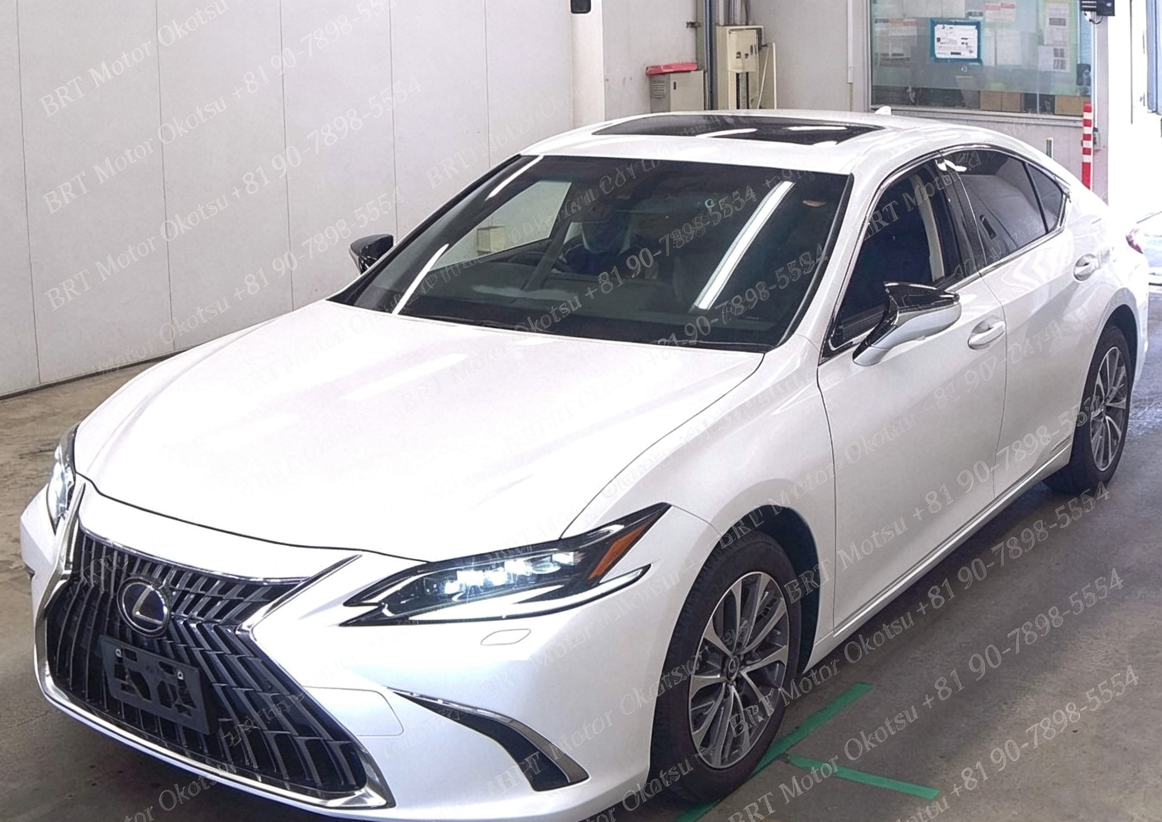 2021 LEXUS ES300H