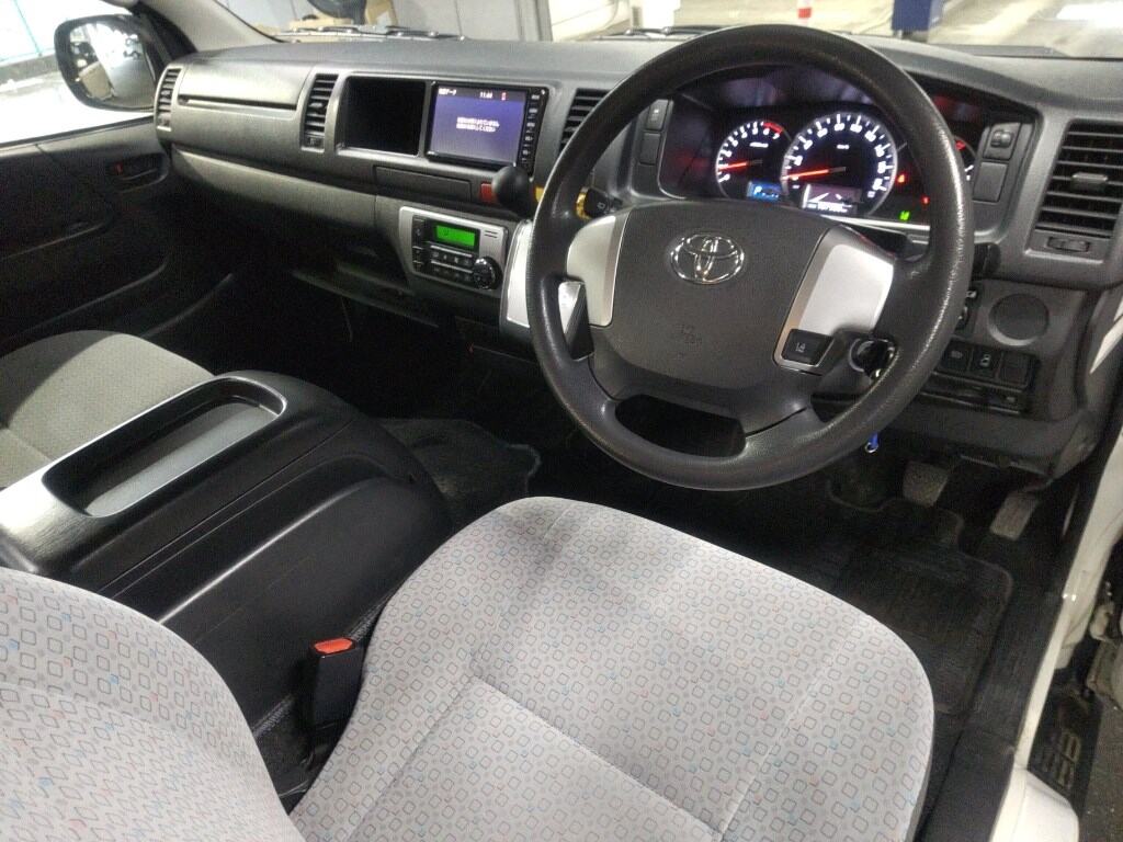 2019 TOYOTA Hiace Commuter GL