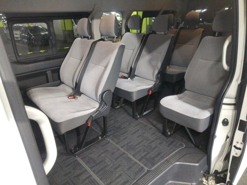 2019 TOYOTA Hiace Commuter GL