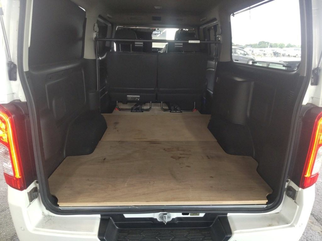 2022 NISSAN Caravan Van 4WD GX