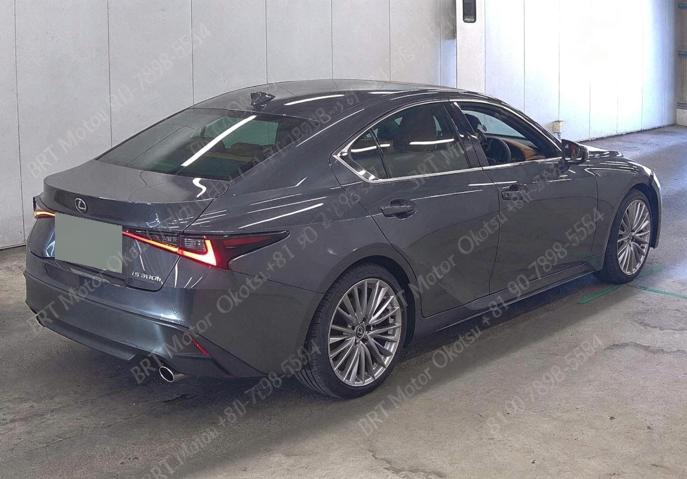 2025 LEXUS IS300H
