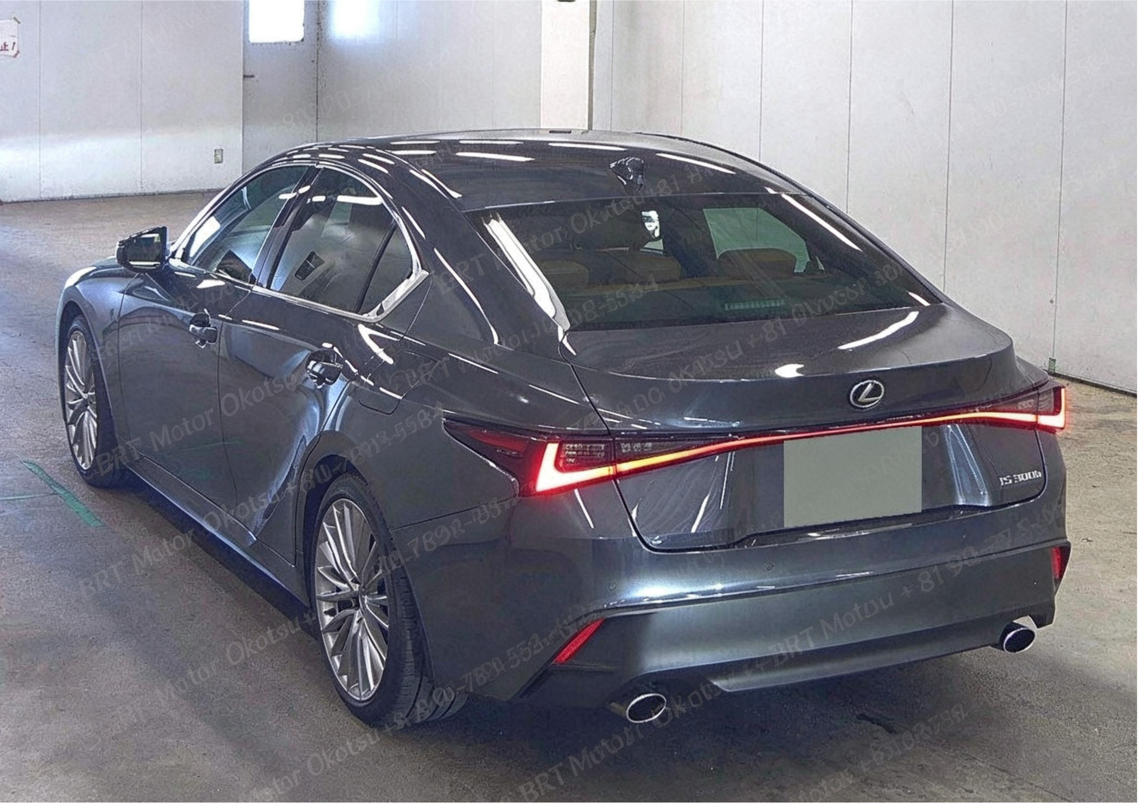 2025 LEXUS IS300H