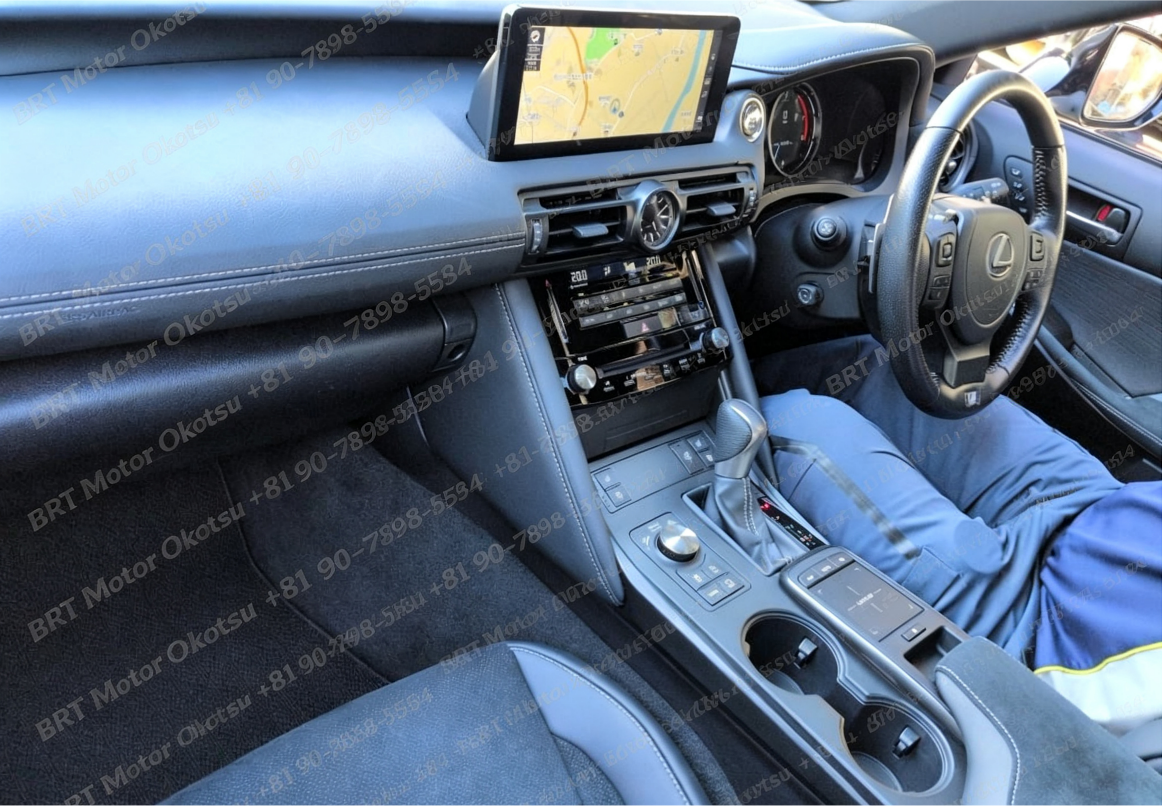 2024 LEXUS IS300