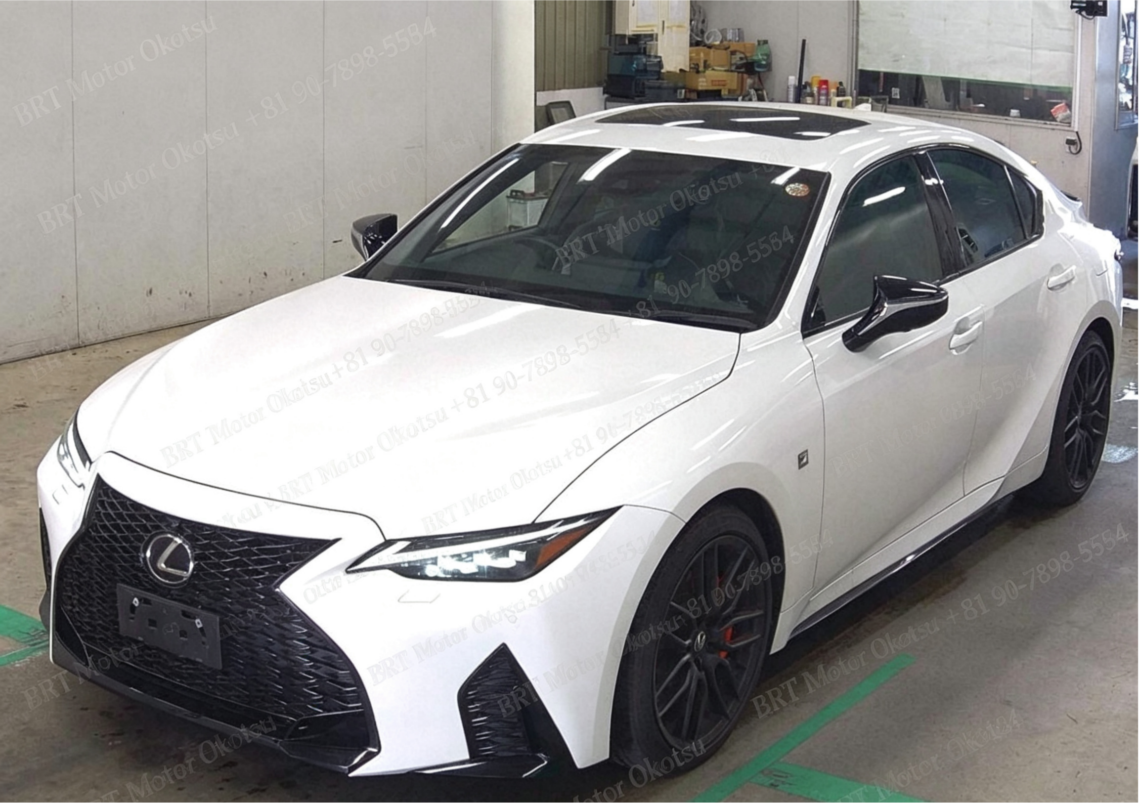 2024 LEXUS IS300
