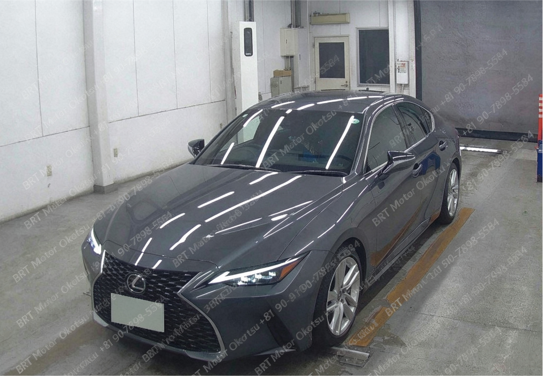 2024 LEXUS IS300H