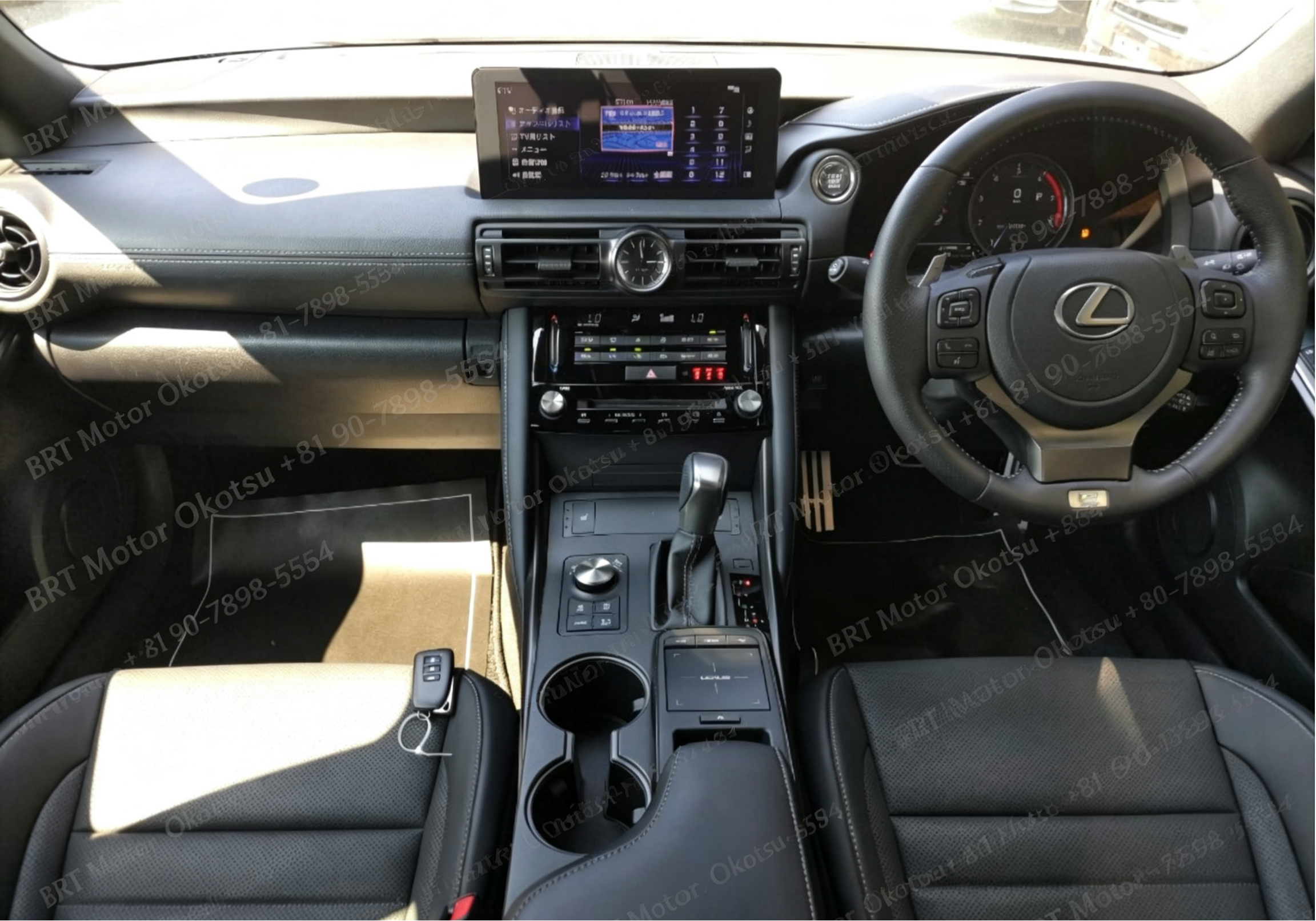 2023 LEXUS IS300