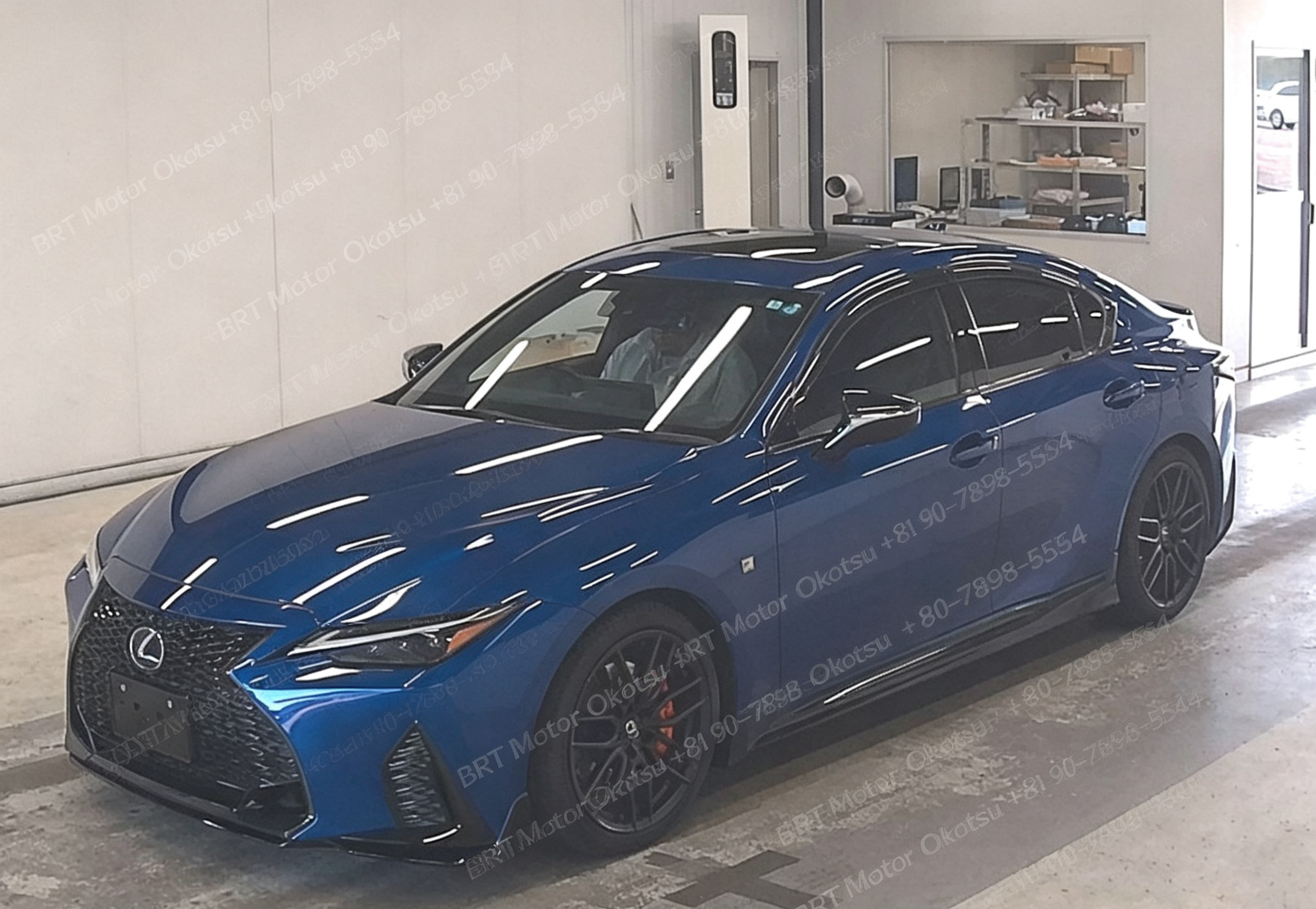 2022 LEXUS IS300H