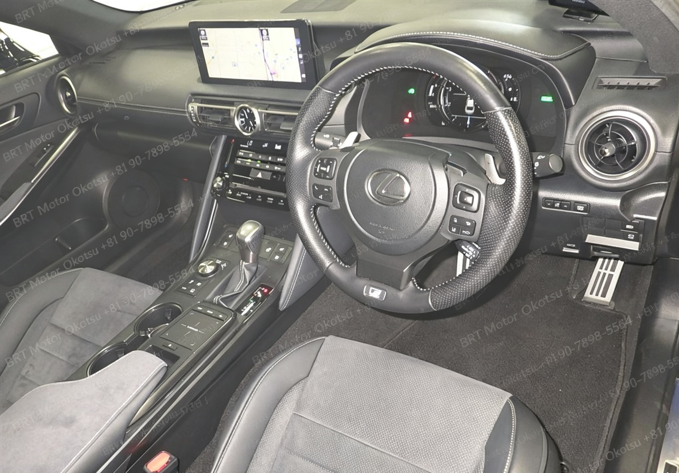 2022 LEXUS IS300H