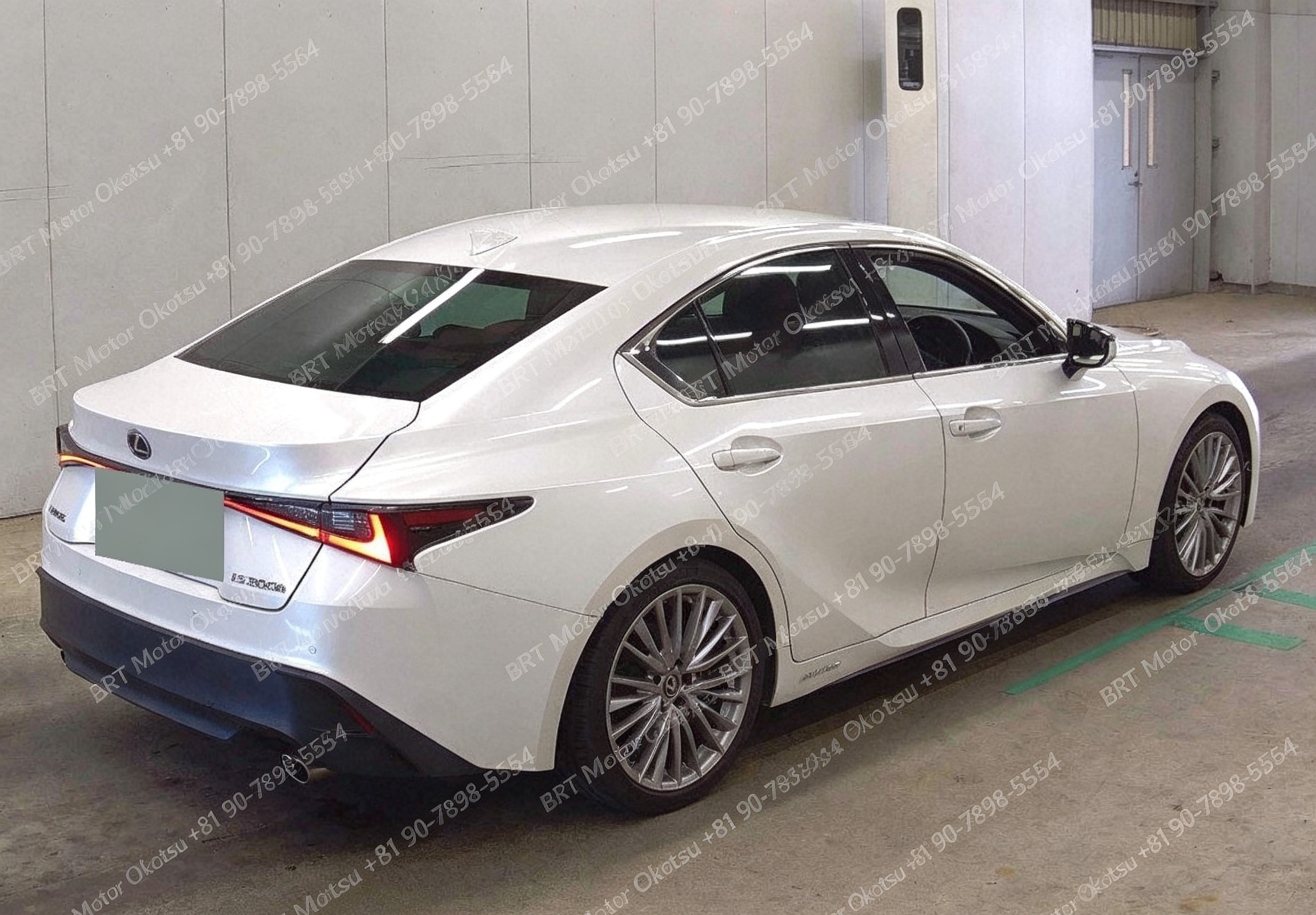 2022 LEXUS IS300H