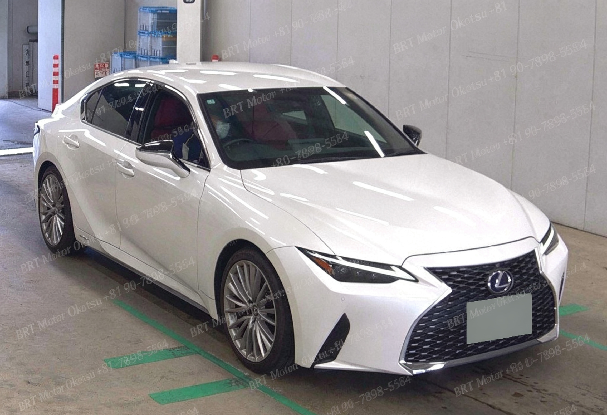 2022 LEXUS IS300H