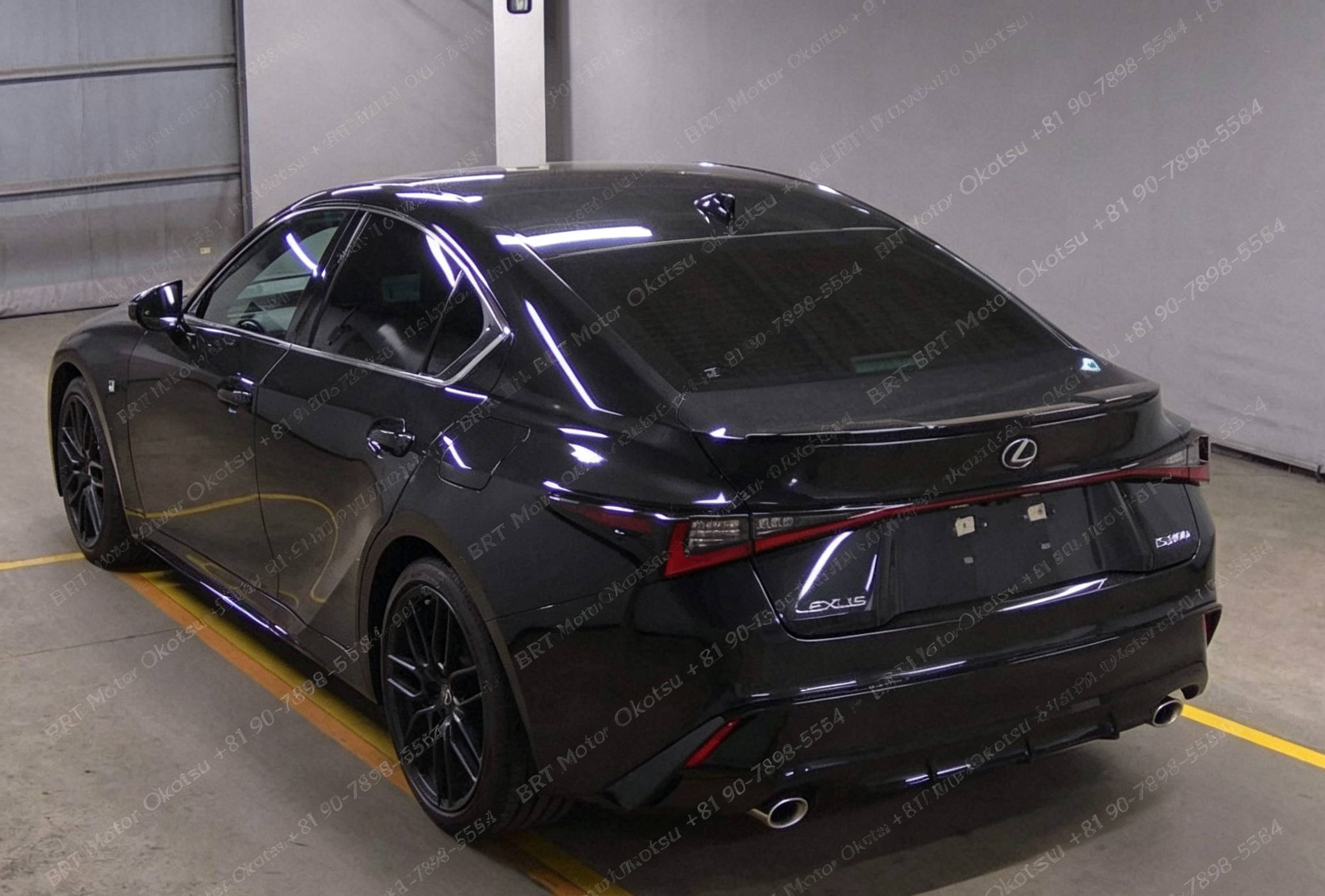 2021 LEXUS IS300