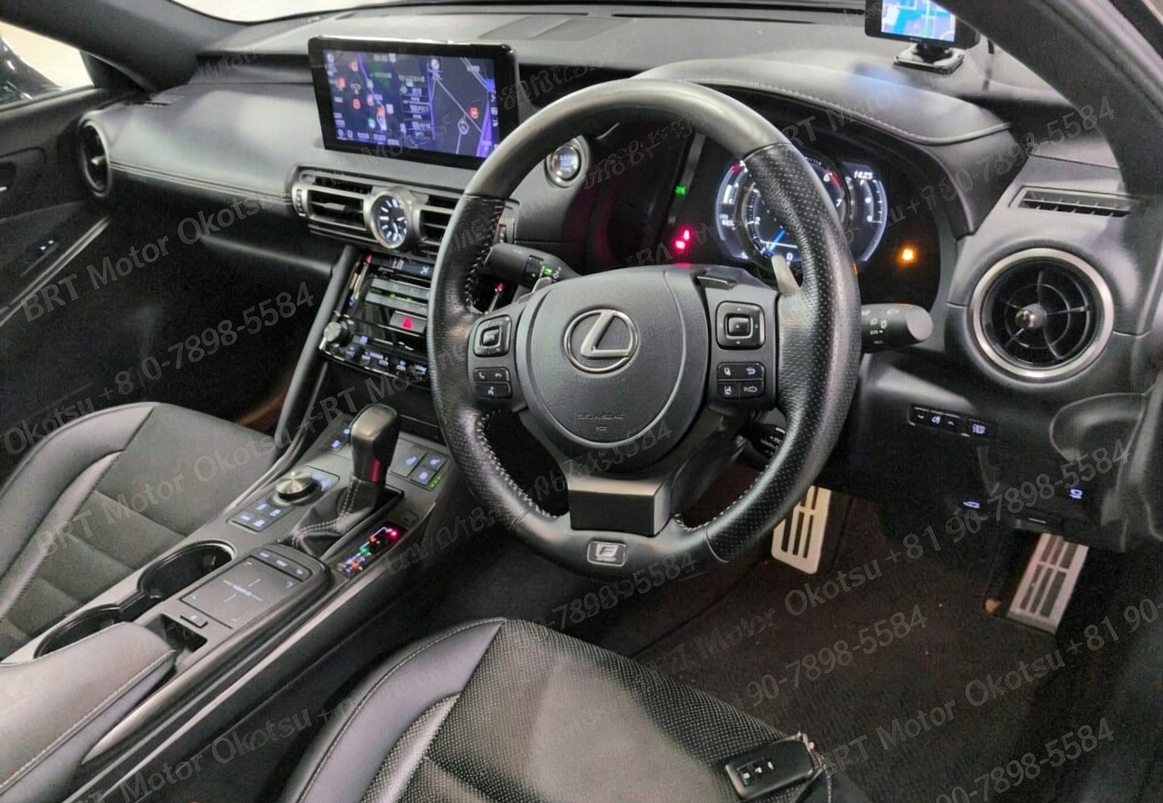 2021 LEXUS IS300