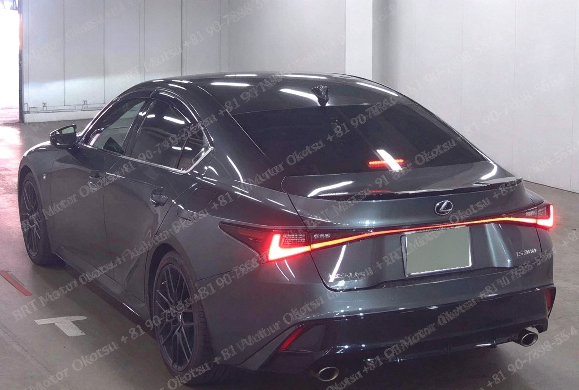 2021 LEXUS IS300