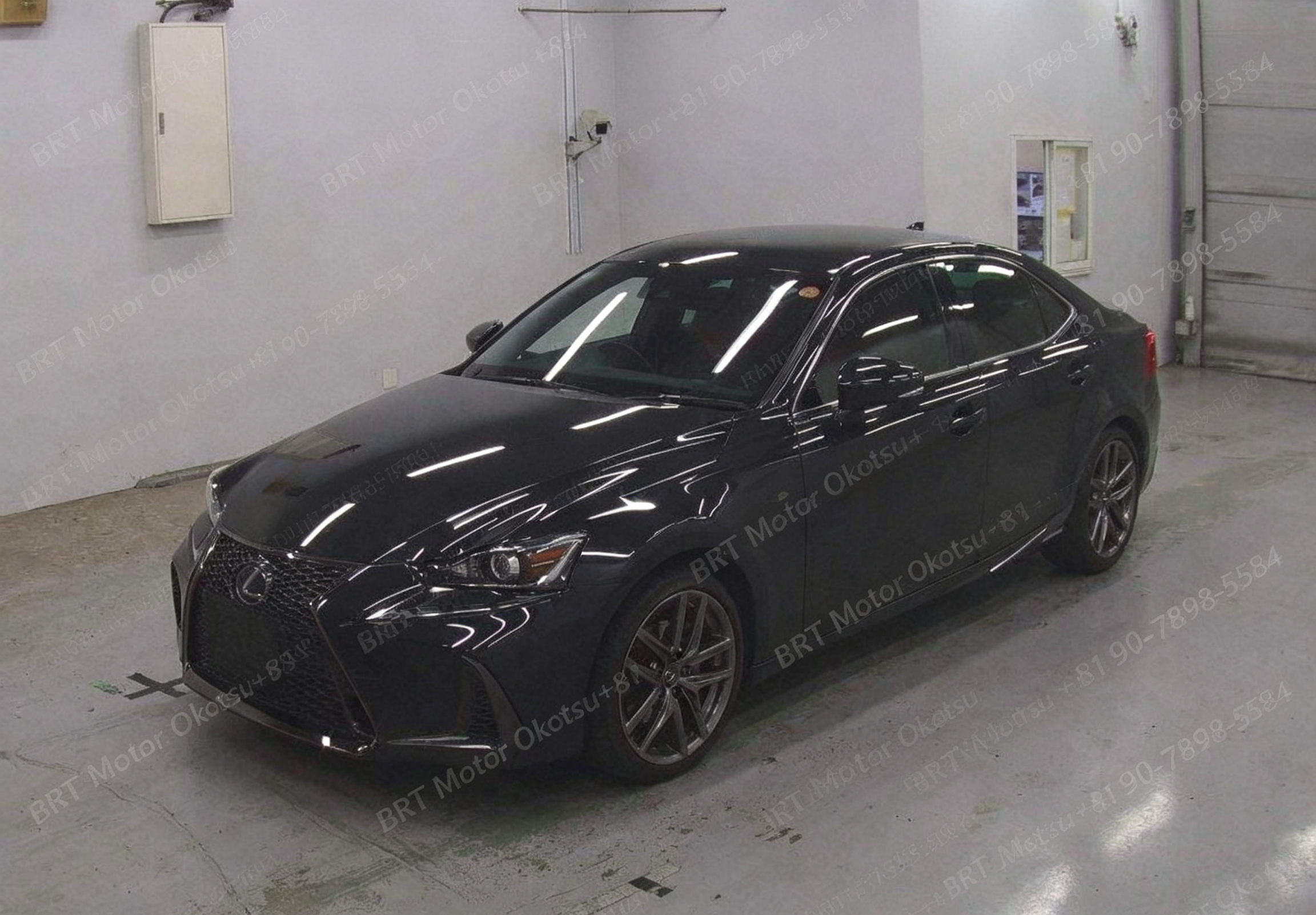 2020 LEXUS IS300H