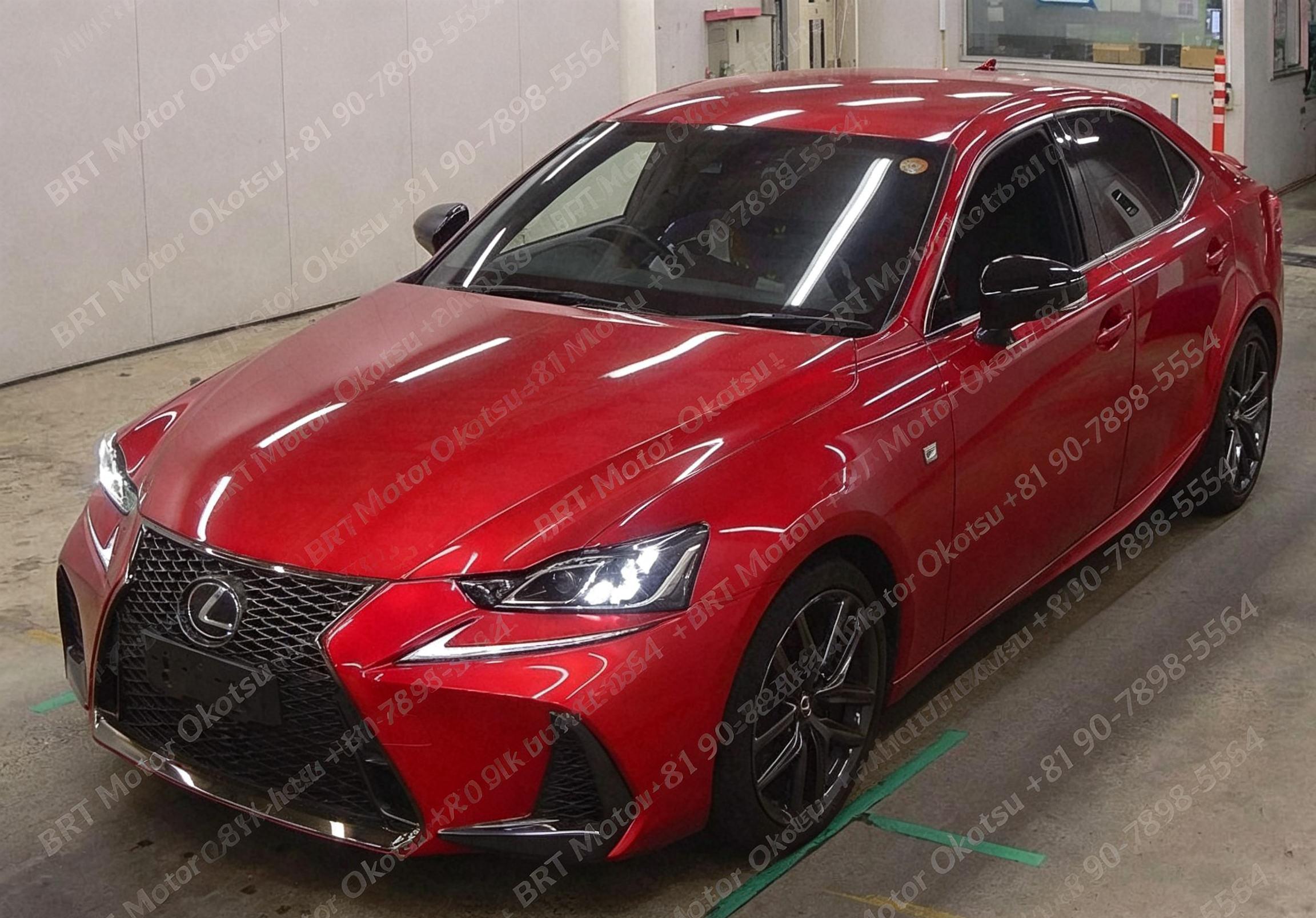 2019 LEXUS IS300