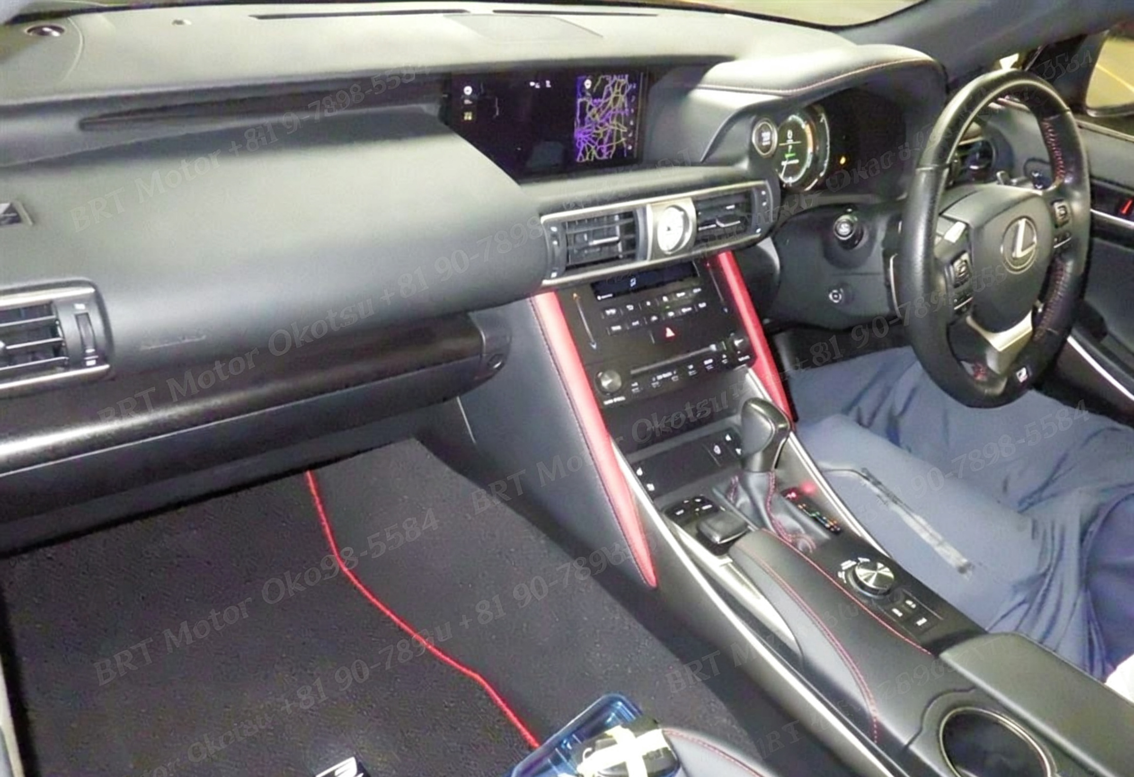 2019 LEXUS IS300