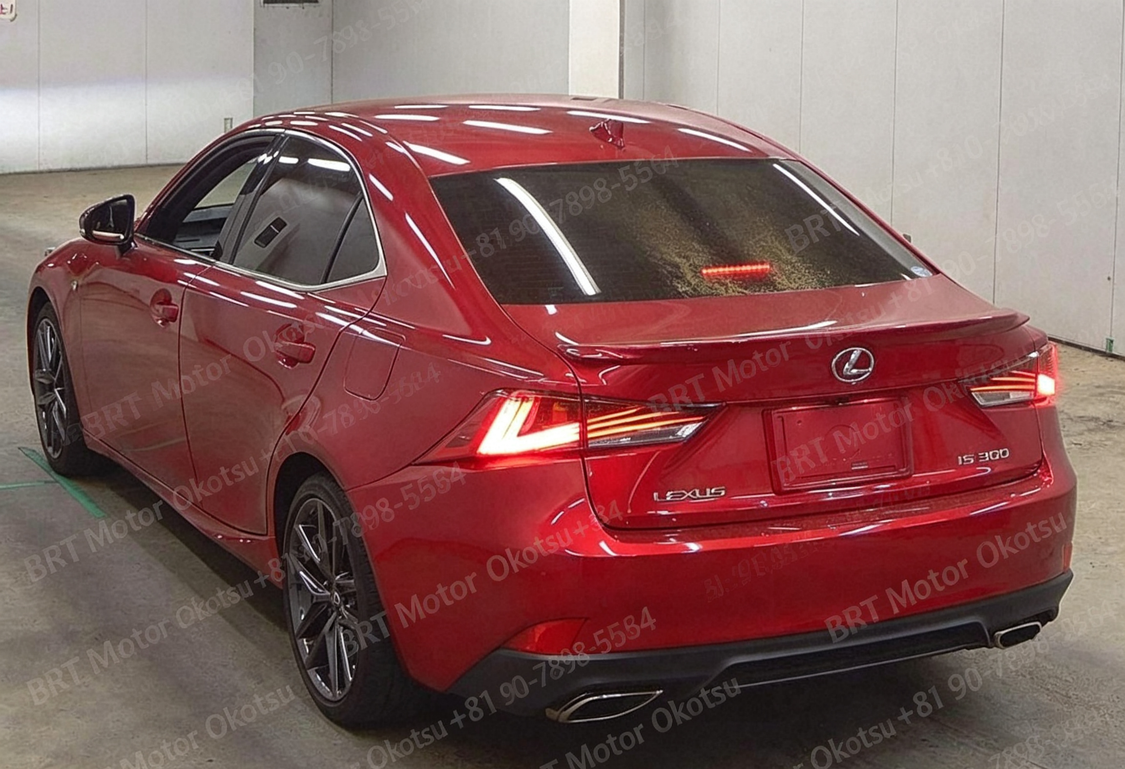 2019 LEXUS IS300