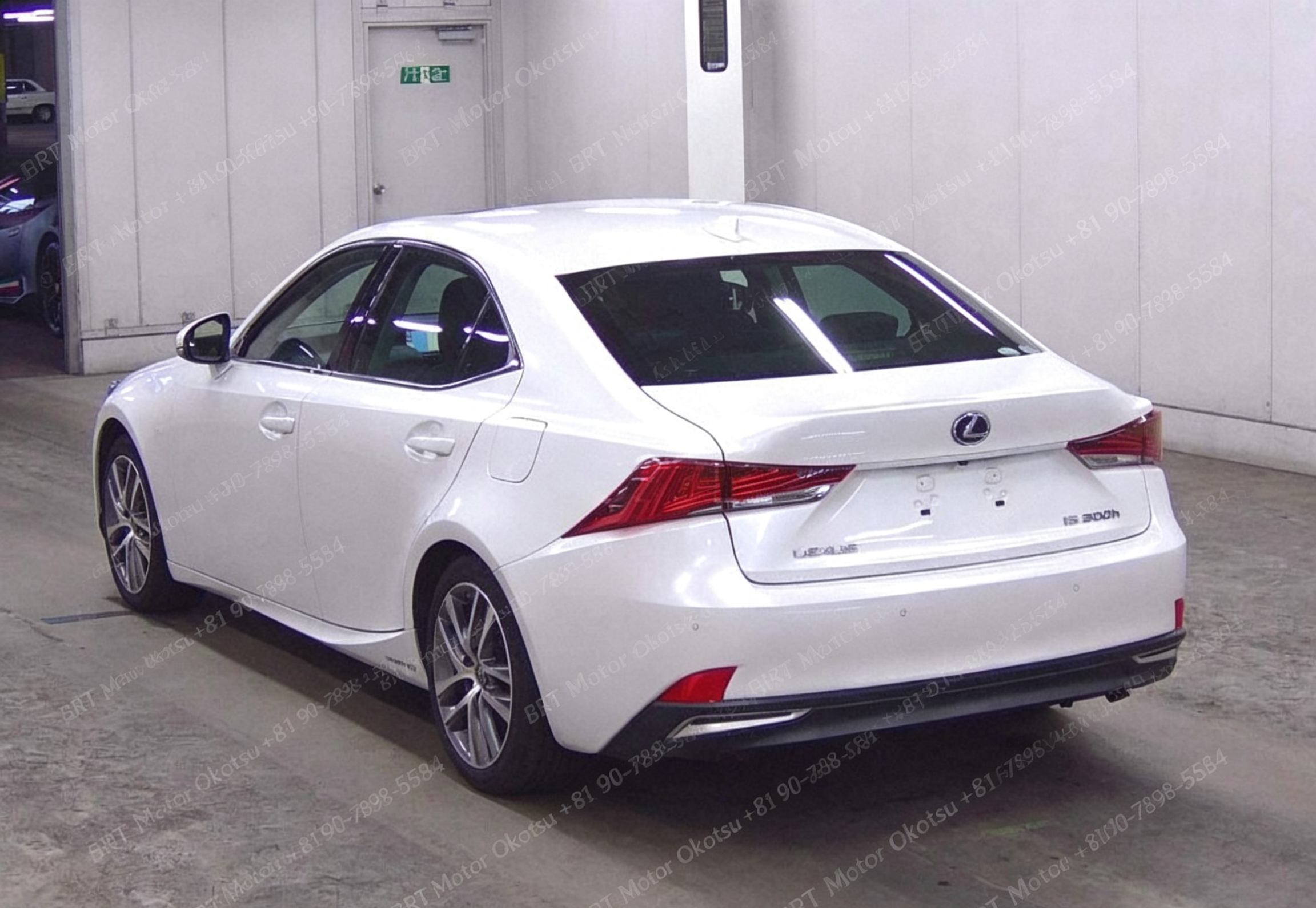 2019 LEXUS IS300H