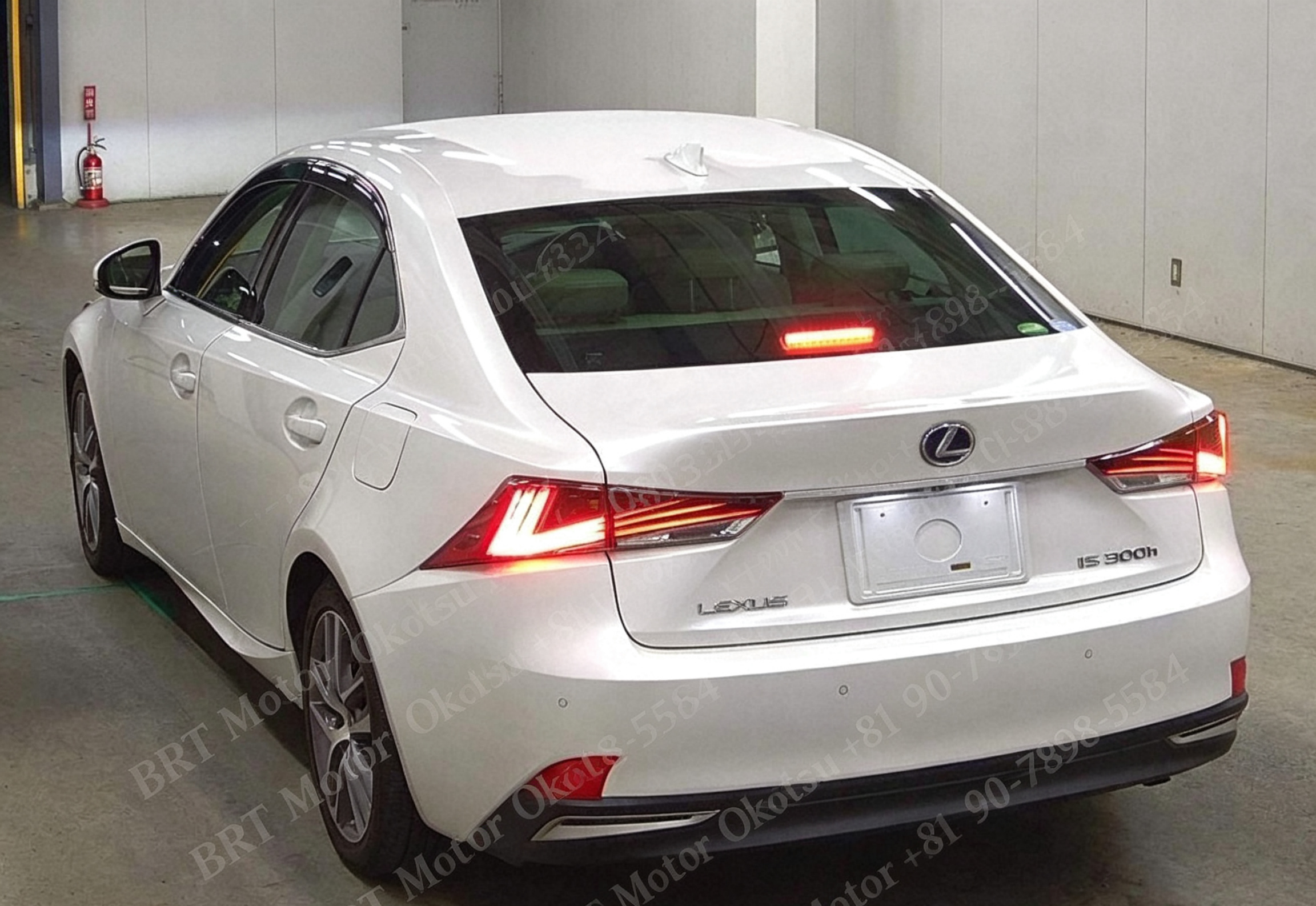 2018 LEXUS IS300