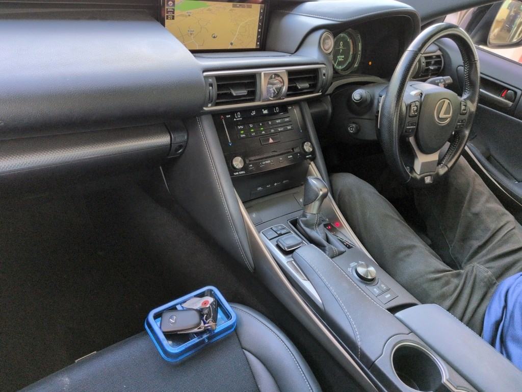 2017 LEXUS IS200T